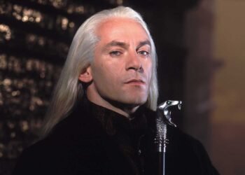 Jason Isaacs